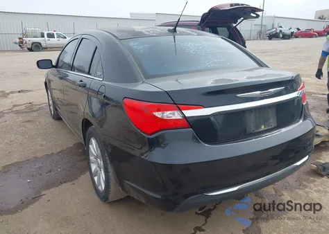 2011 Chrysler 200 Touring z USA, uszkodzony, nr VIN 1C3BC1FG1BN517411